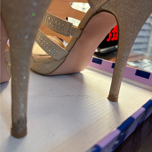 Gold Sparkle Platform Heels w/ Rhinestones - Picture 8 of 8